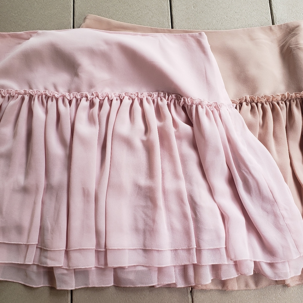 BANANA 🍌🍌REPUB SKIRTS